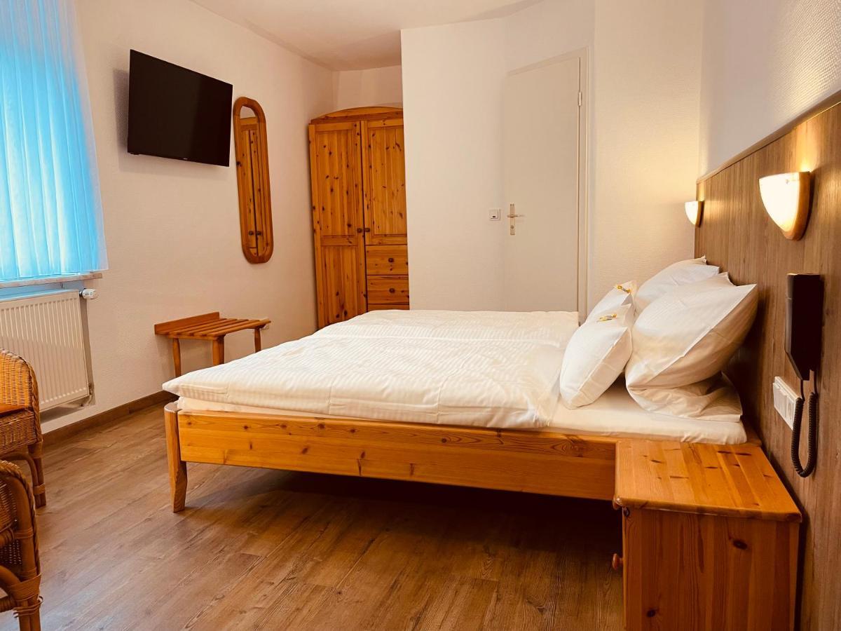 Hotel Orthwein -Kostenfreie Parkplaetze- Cölbe Εξωτερικό φωτογραφία